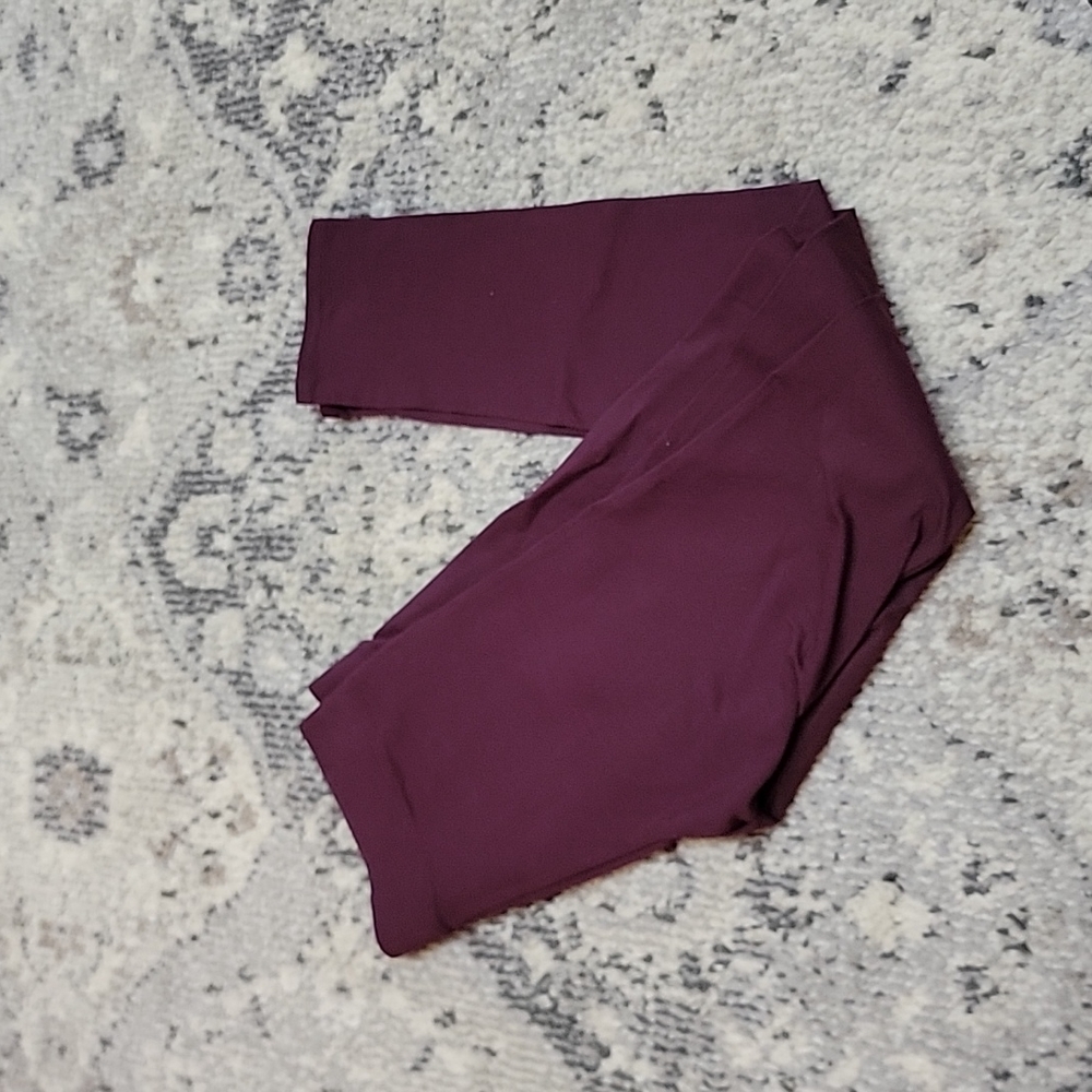 Cranberry American Eagle leggings